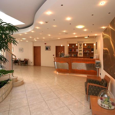 Hotel Flores Poreč Extérieur photo
