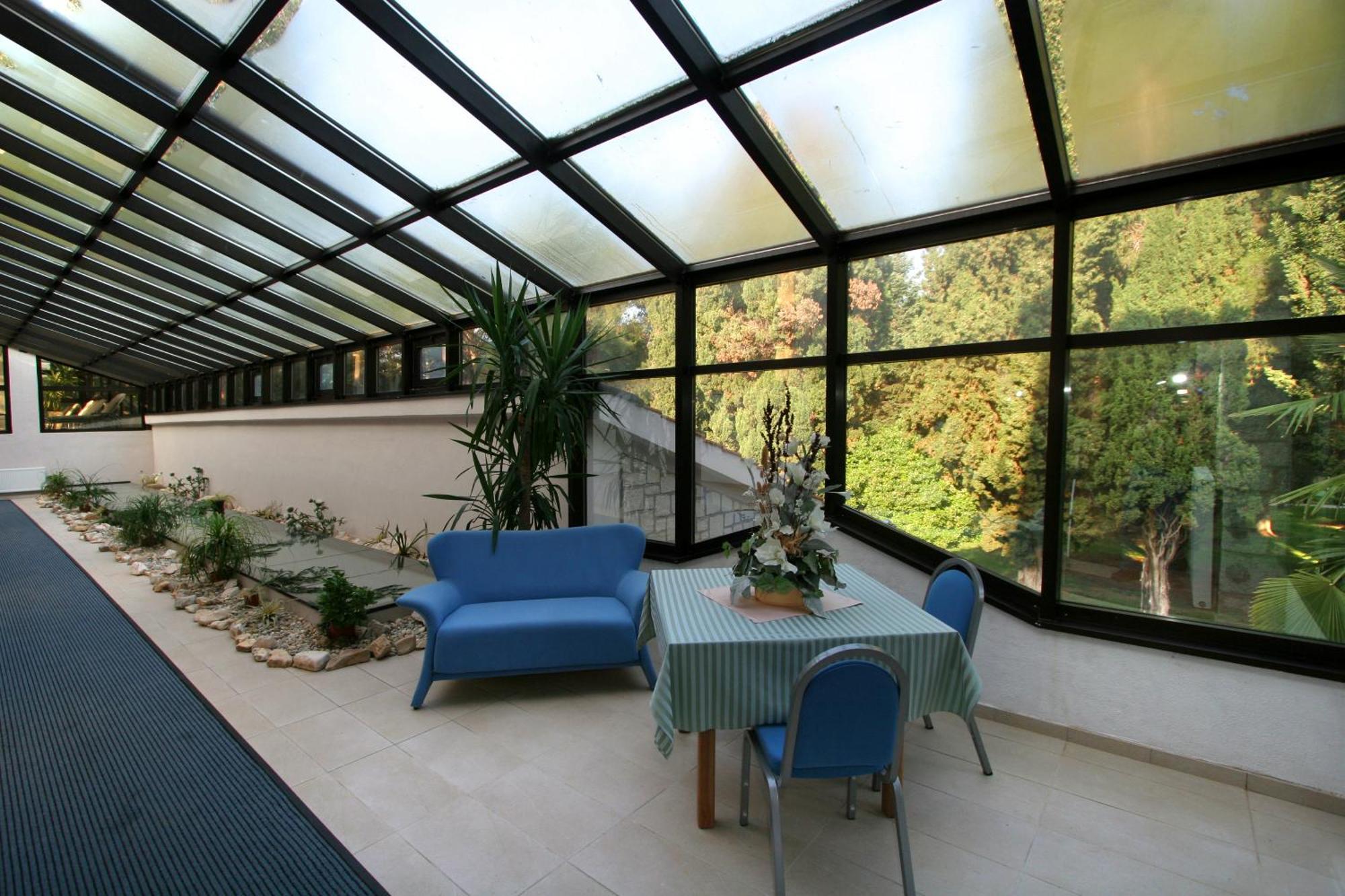 Hotel Flores Poreč Extérieur photo