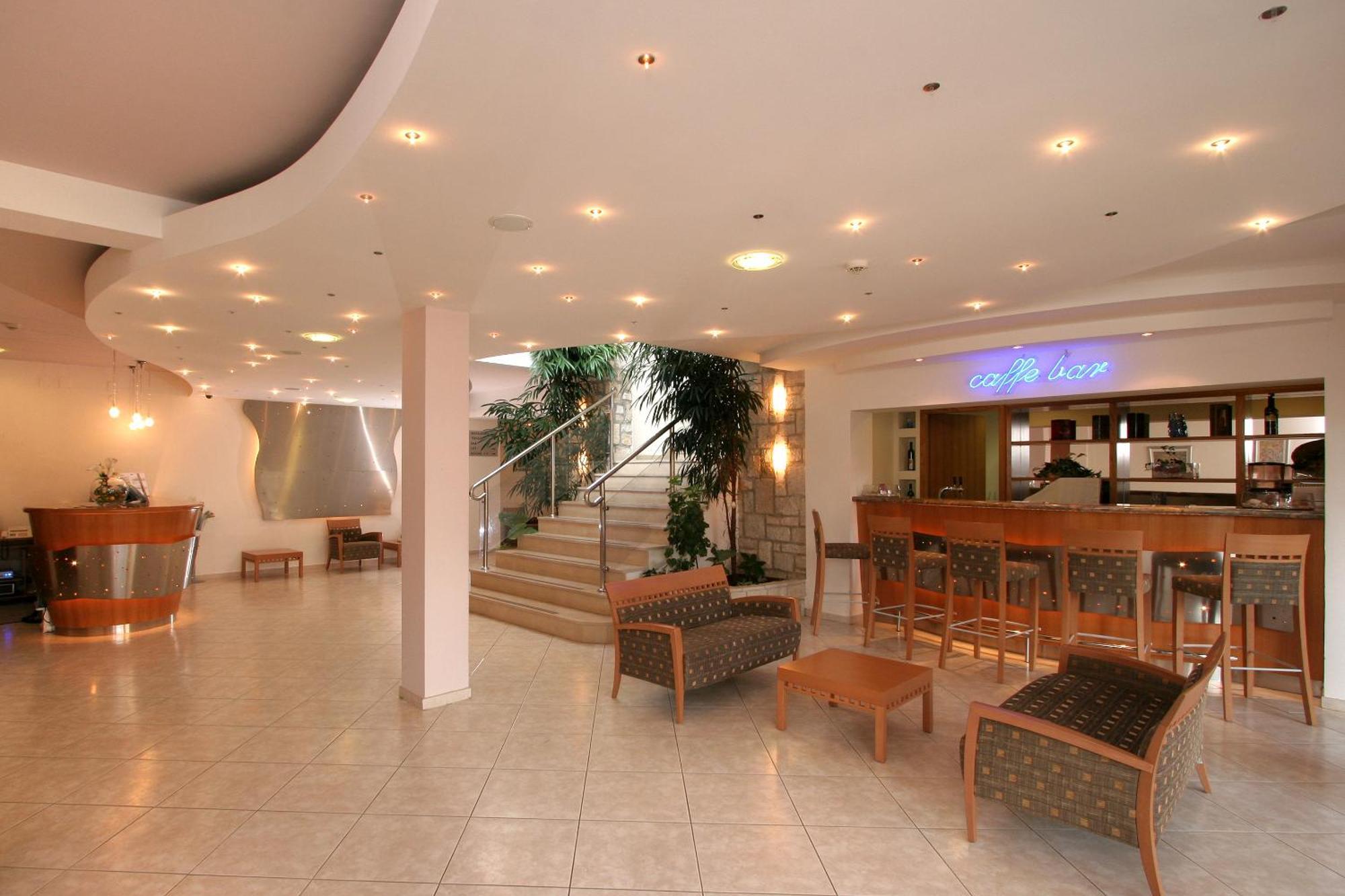 Hotel Flores Poreč Extérieur photo