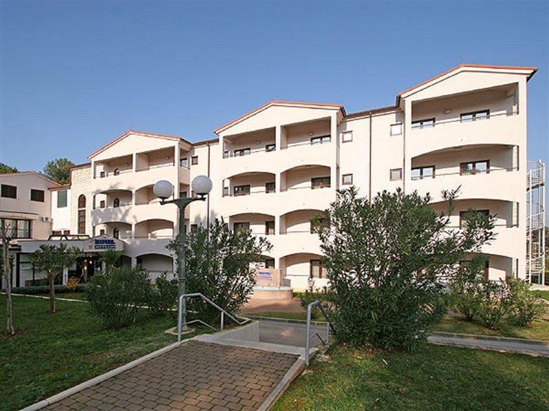 Hotel Flores Poreč Extérieur photo