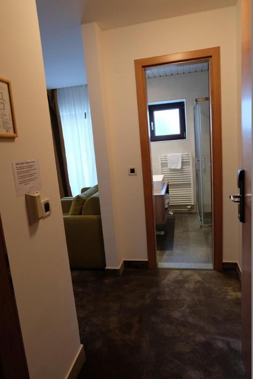 Hotel Flores Poreč Extérieur photo